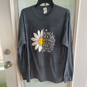 Gildan ultra cotton unisex large heather gray long sleeve crewneck social work